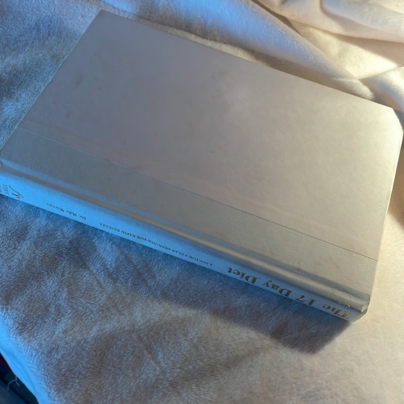 17 day diet book like new no book jacket DR Mike Moreno - Picture 4 of 4